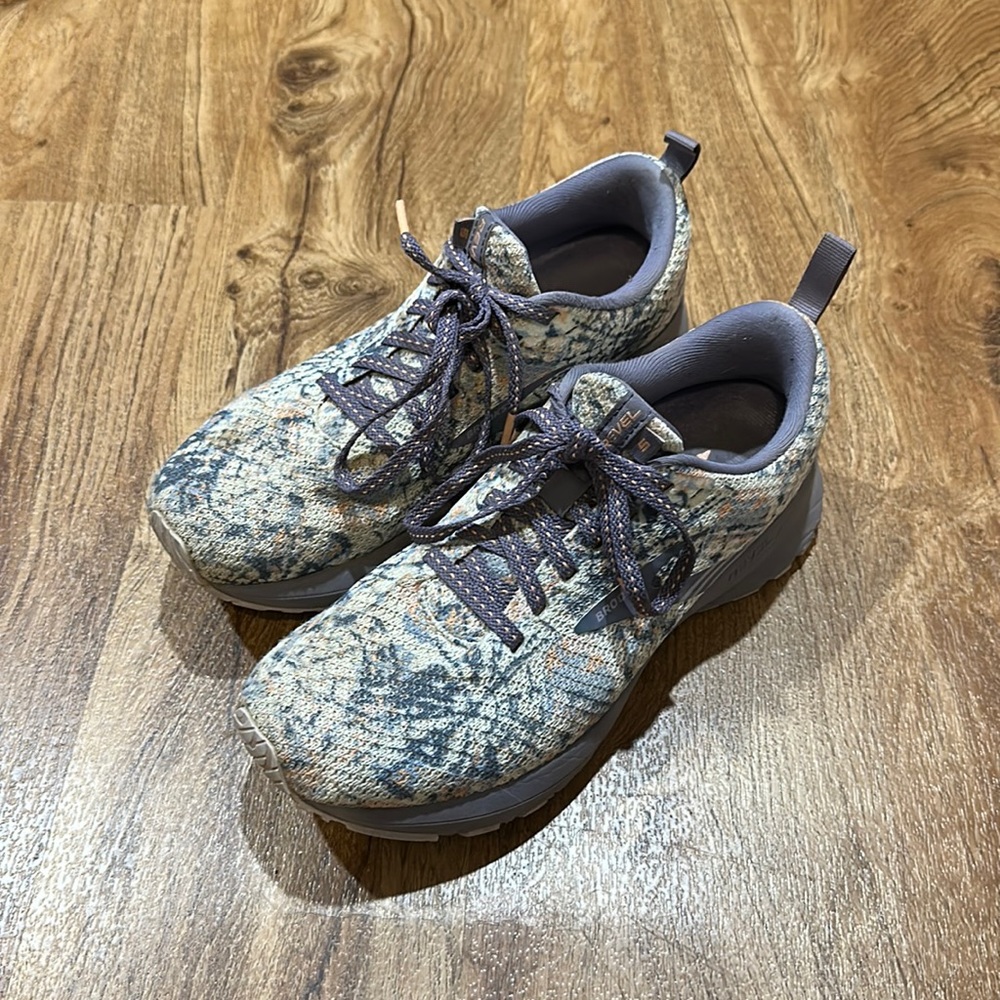 Purple Brooks REVEL size 7.5